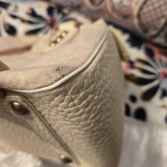 Louis Vuitton Trapeze Bag - Picture 9 of 16